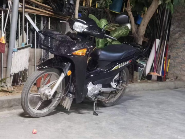 出台新大洲本田女士车，车况非常好，省油耐用，拉客首选，证件齐